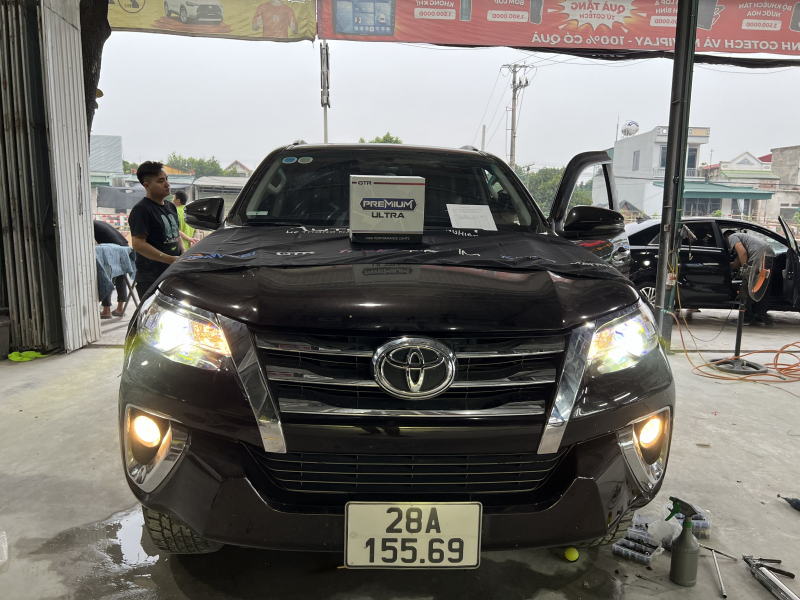 Độ đèn nâng cấp ánh sáng Nâng cấp ánh sáng Premium ultra cho Toyota Fortuner 